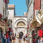 Stancia Vodopija I * Poreč
